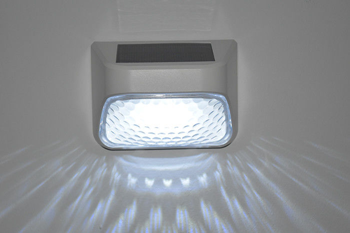 एबीएस सौर ऊर्जा संचालित उद्यान रोशनी एलईडी 150mA 6 पीसी आउटडोर बाड़ यार्ड के लिए