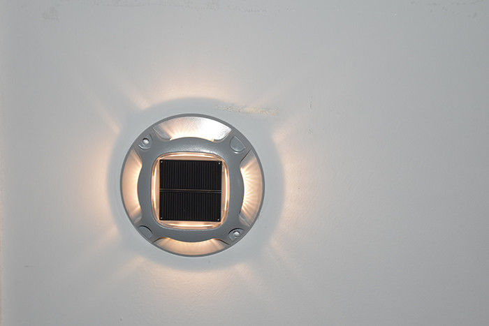 आउटडोर जलरोधक सौर डेक लाइट मार्कर उद्यान एलईडी लैंप सौर डॉक भूमिगत प्रकाश