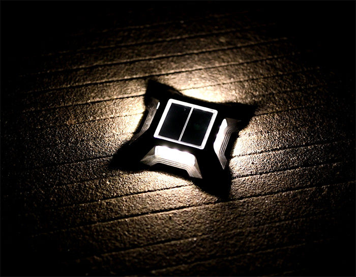 आईपी 68 जलरोधक सौर एलईडी डेक लाइट्स आउटडोर सजावटी सौर स्टेप डॉक लैंप