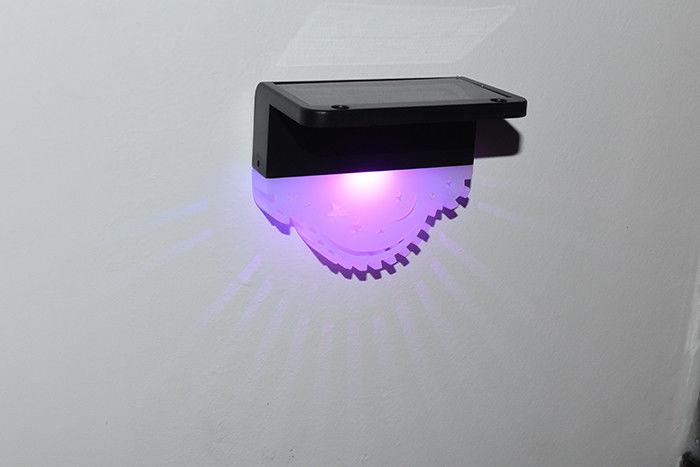 आउटडोर जलरोधक सौर यार्ड बाड़ प्रकाश कई रंग सौर एलईडी गेट स्तंभ प्रकाश उद्यान के लिए