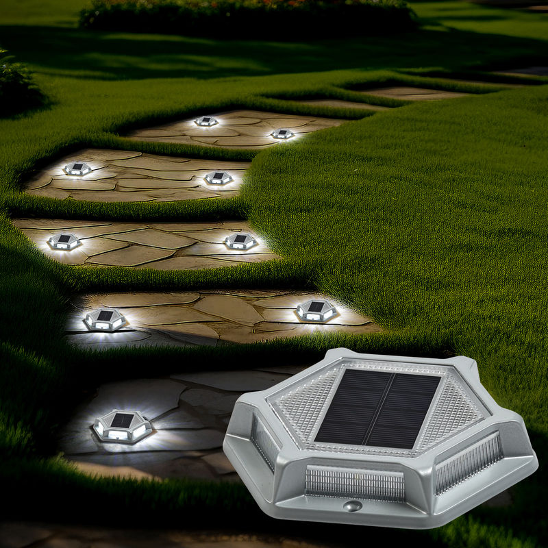 एल्यूमीनियम सोलर डॉक लाइट IP68 वाटरप्रूफ 20 लुमेन चमक -20°C~60°C कार्य तापमान