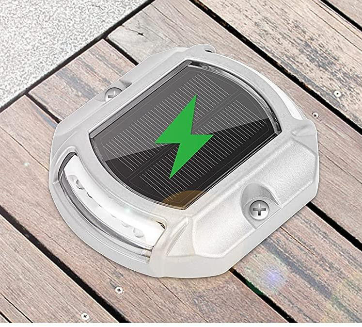 20 लुमेन चमक एल्यूमीनियम सौर डॉक प्रकाश कम तापमान संचालन आसान स्थापना हल्के 140g