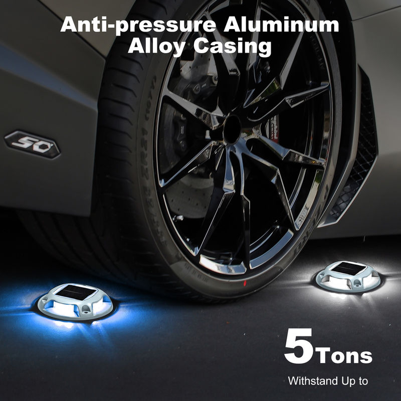 सौर ऊर्जा संचालित 110*22 मिमी डेक रोशनी 20 घंटे के कार्य समय के लिए प्रकाश