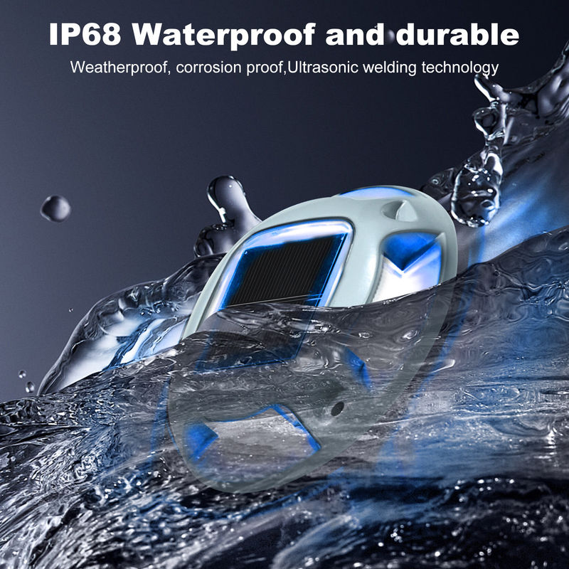 सौर ऊर्जा संचालित 110*22 मिमी डेक रोशनी 20 घंटे के कार्य समय के लिए प्रकाश