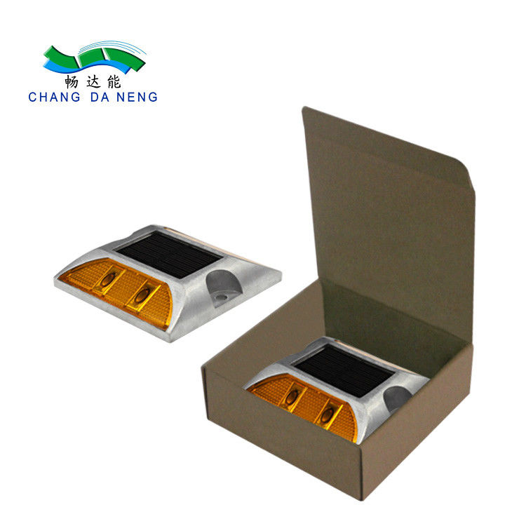 प्रतिबिंबित चमकती सौर एलईडी रोड मार्कर लाइट स्टड लैंप चमकती सौर रोड स्टड