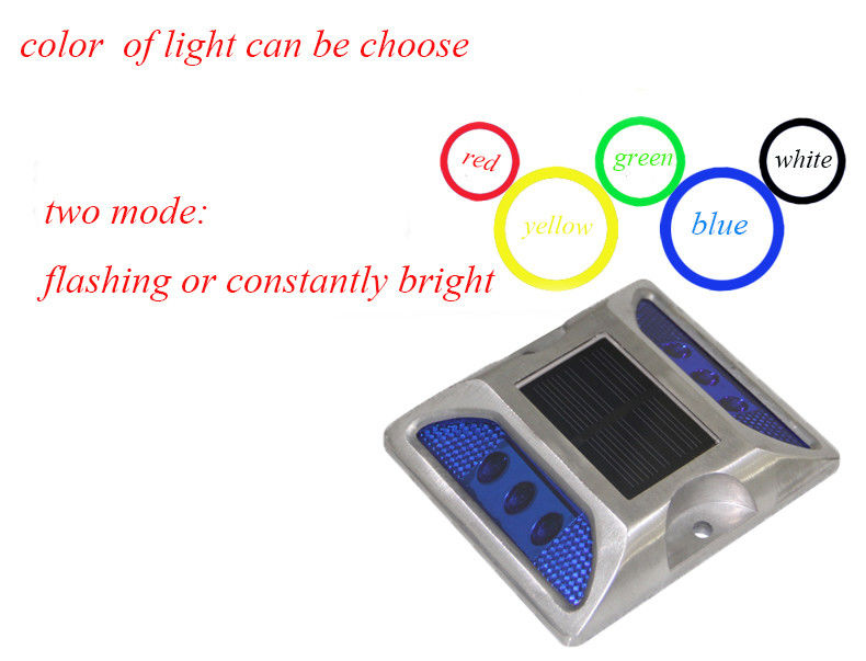 सफेद पीला लाल नीला हरा 330g 2V एलईडी सौर ऊर्जा संचालित सड़क स्टड कार्य तापमान -20C- 70C एल्यूमीनियम मिश्र धातु